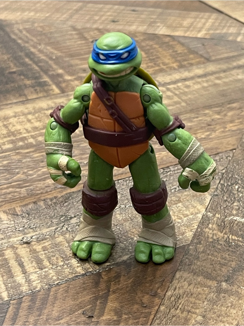 Teenage Mutant Ninja Turtles Leonardo action figure